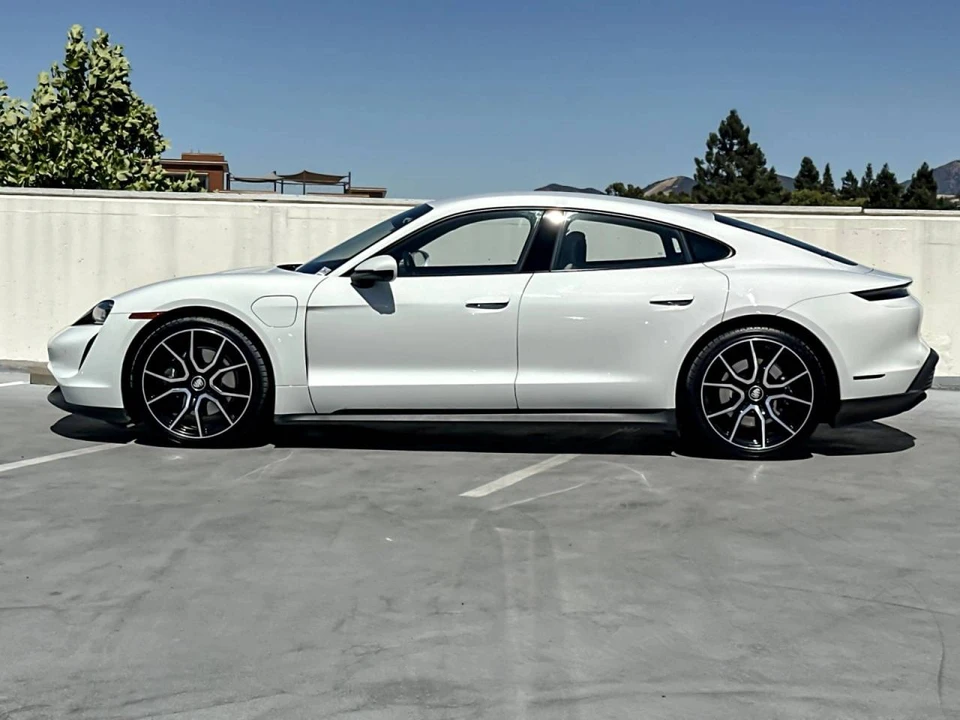 2023 Porsche Taycan - Image 2 of 5