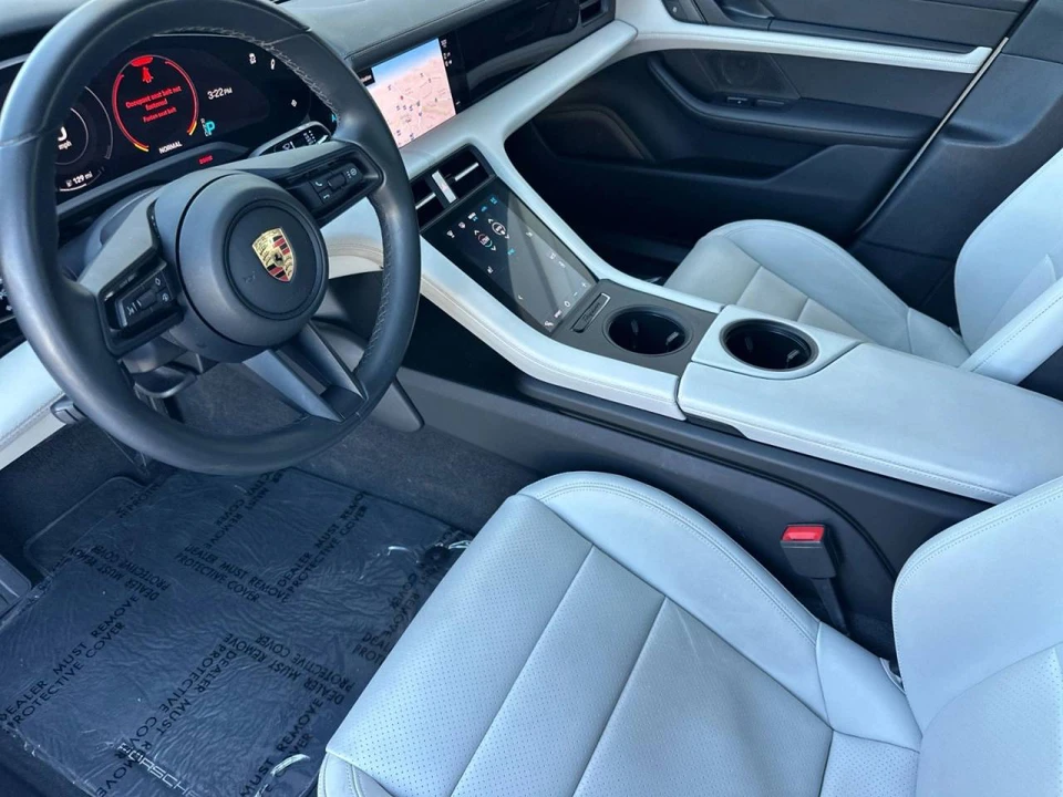 2023 Porsche Taycan - Image 4 of 5