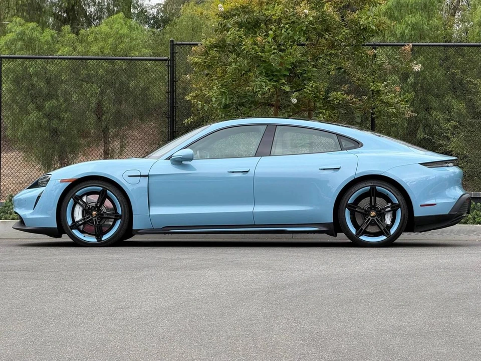 2023 Porsche Taycan - Image 2 of 5