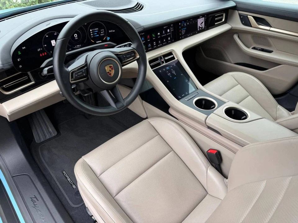 2023 Porsche Taycan - Image 4 of 5