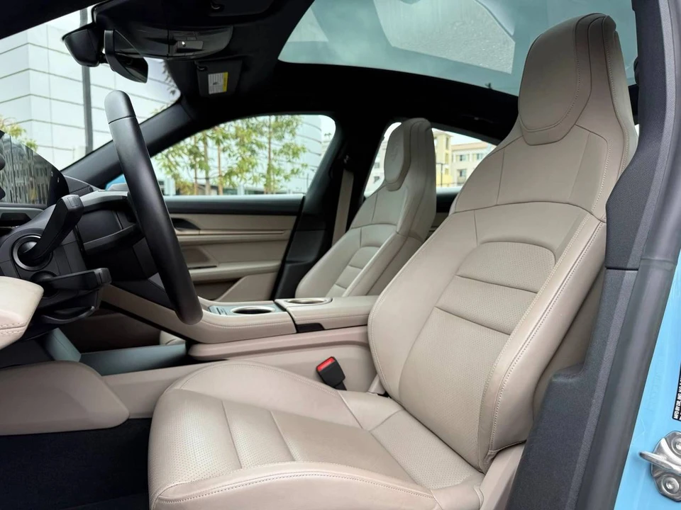 2023 Porsche Taycan - Image 5 of 5