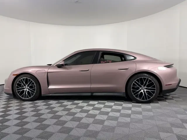 2023 Porsche Taycan - Image 14 of 31