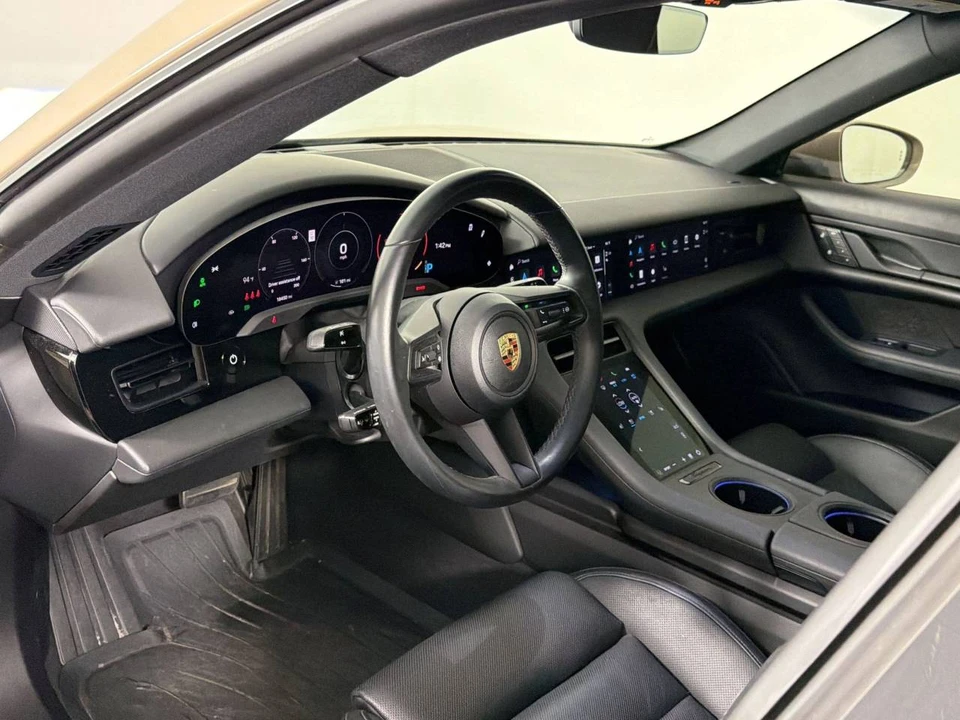 2023 Porsche Taycan - Image 4 of 5