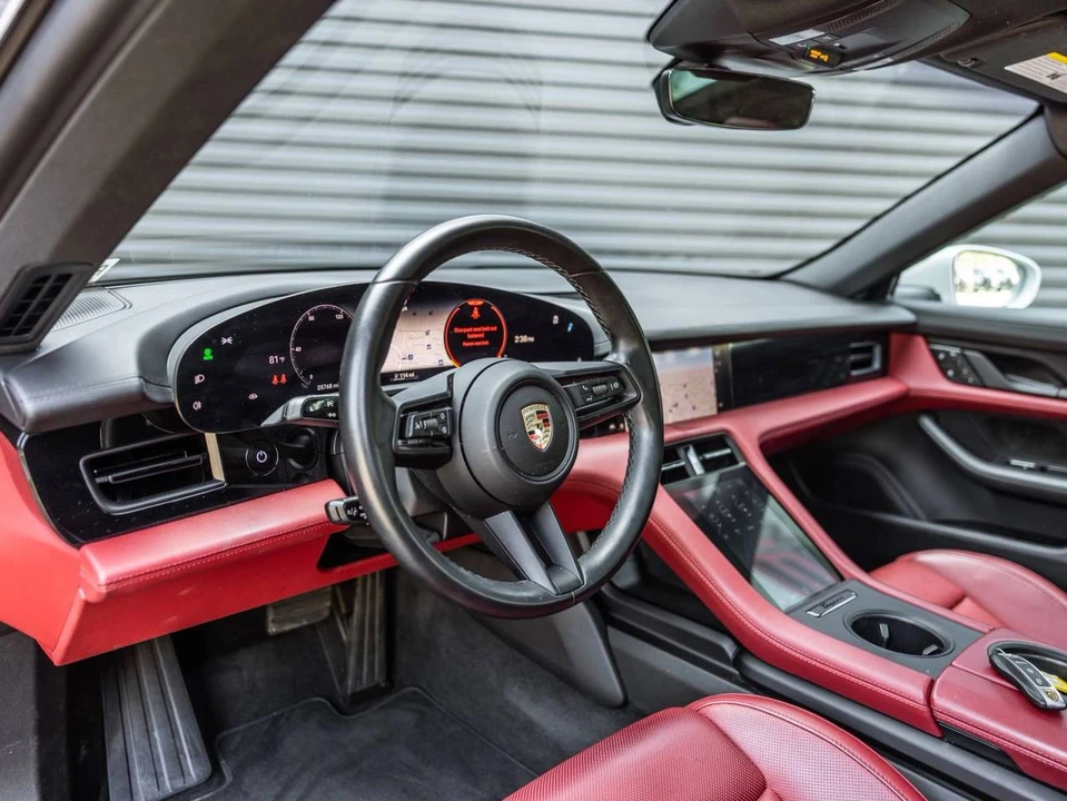 2023 Porsche Taycan - Image 4 of 5