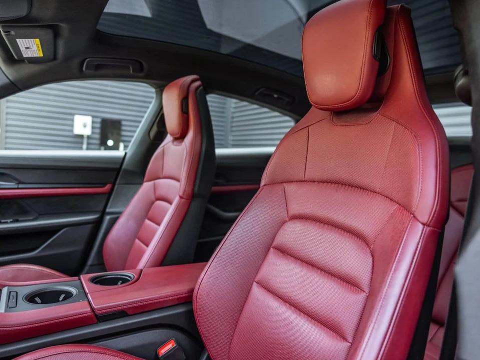 2023 Porsche Taycan - Image 5 of 5