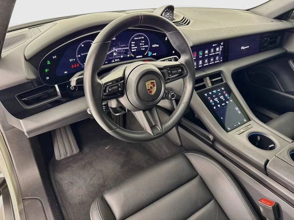 2023 Porsche Taycan - Image 4 of 5