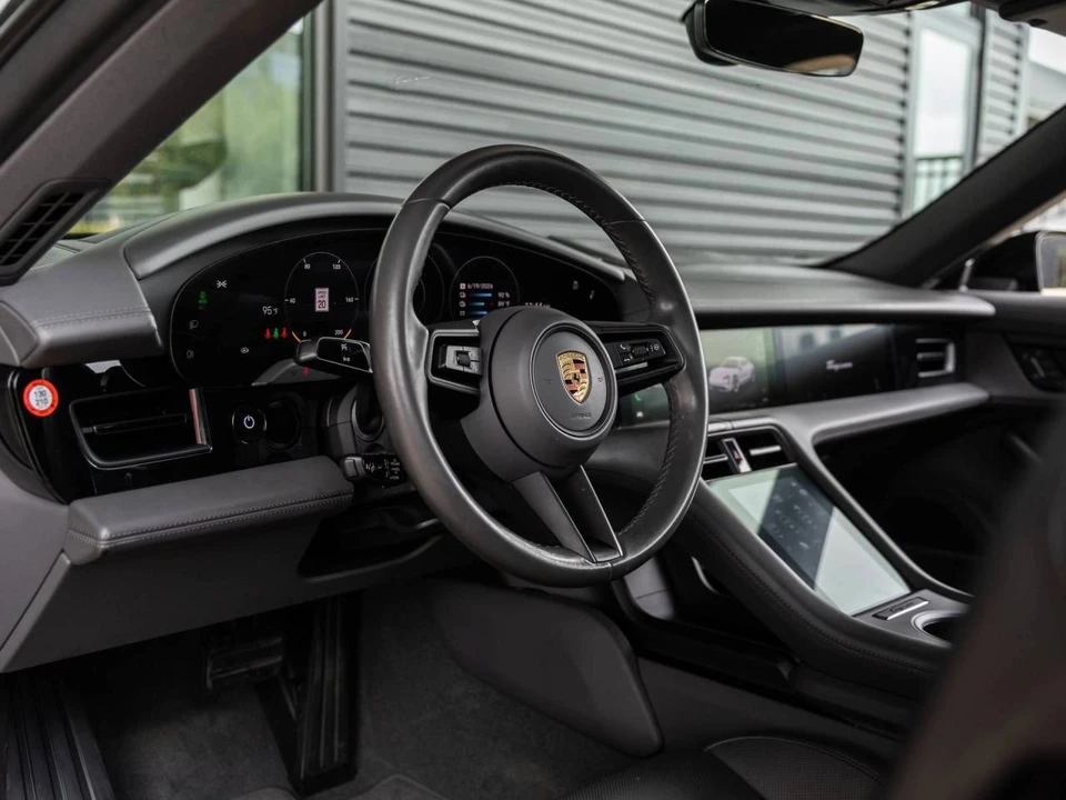 2023 Porsche Taycan - Image 4 of 5