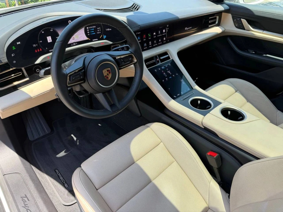 2023 Porsche Taycan - Image 4 of 5