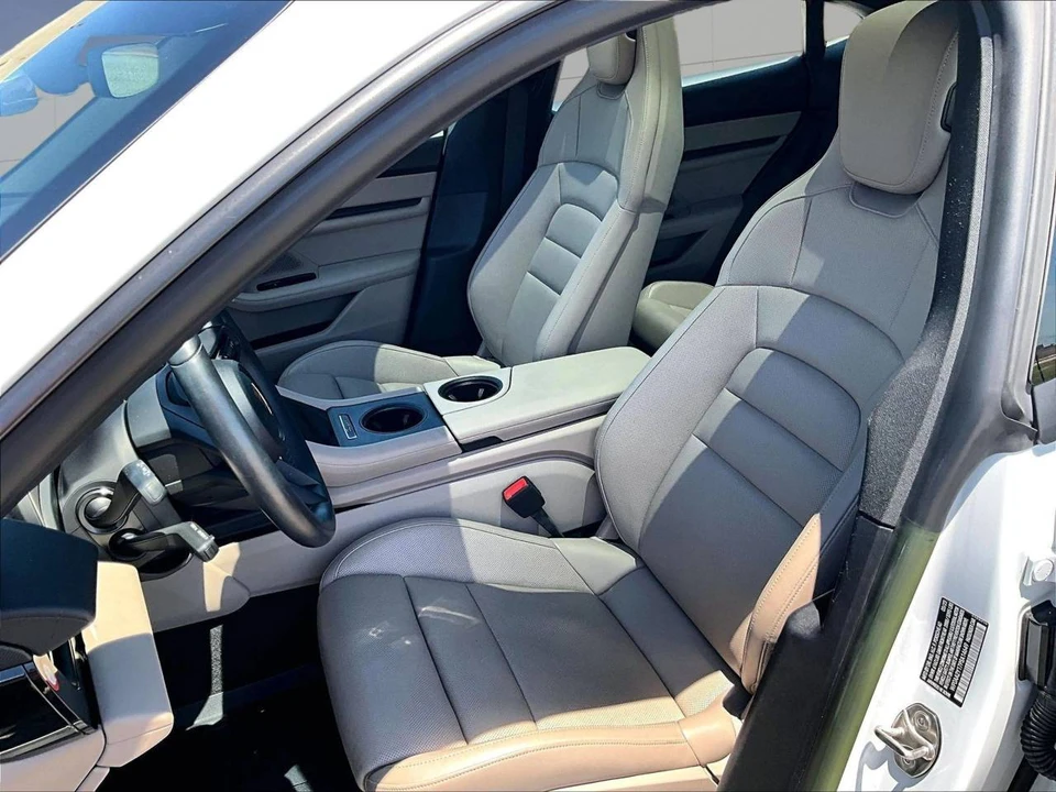 2023 Porsche Taycan - Image 5 of 5