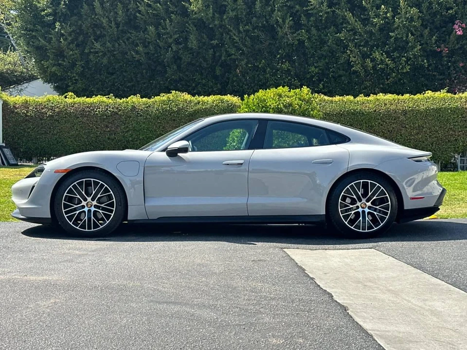 2023 Porsche Taycan - Image 2 of 5