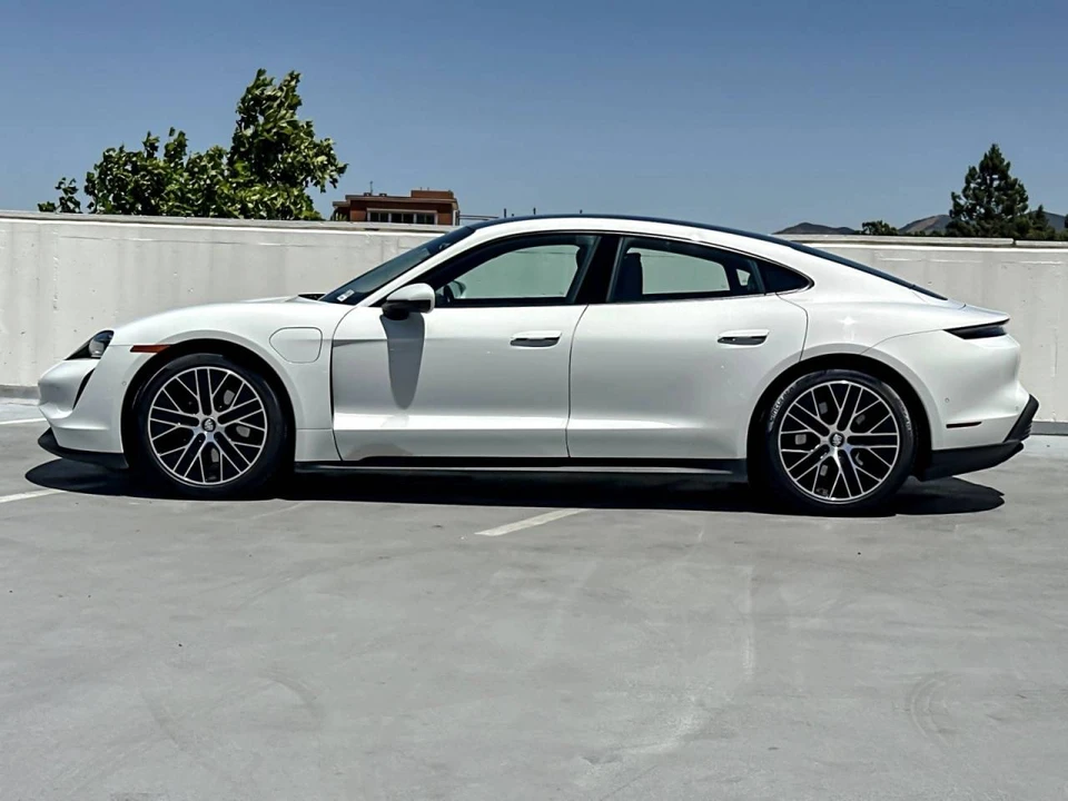 2023 Porsche Taycan - Image 2 of 5