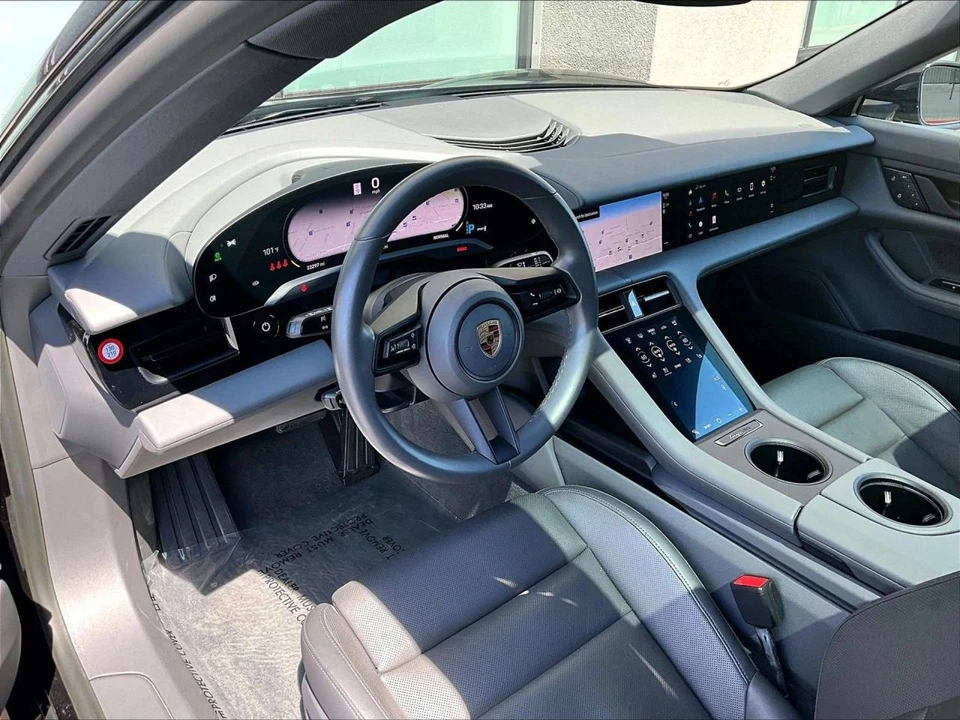 2023 Porsche Taycan - Image 4 of 5
