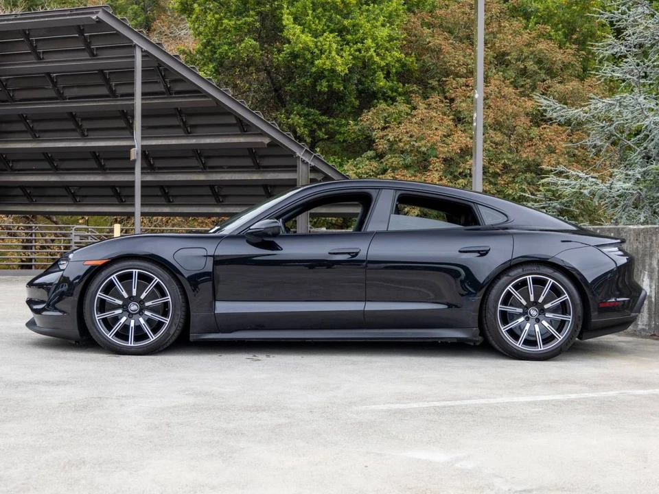 2023 Porsche Taycan - Image 2 of 5