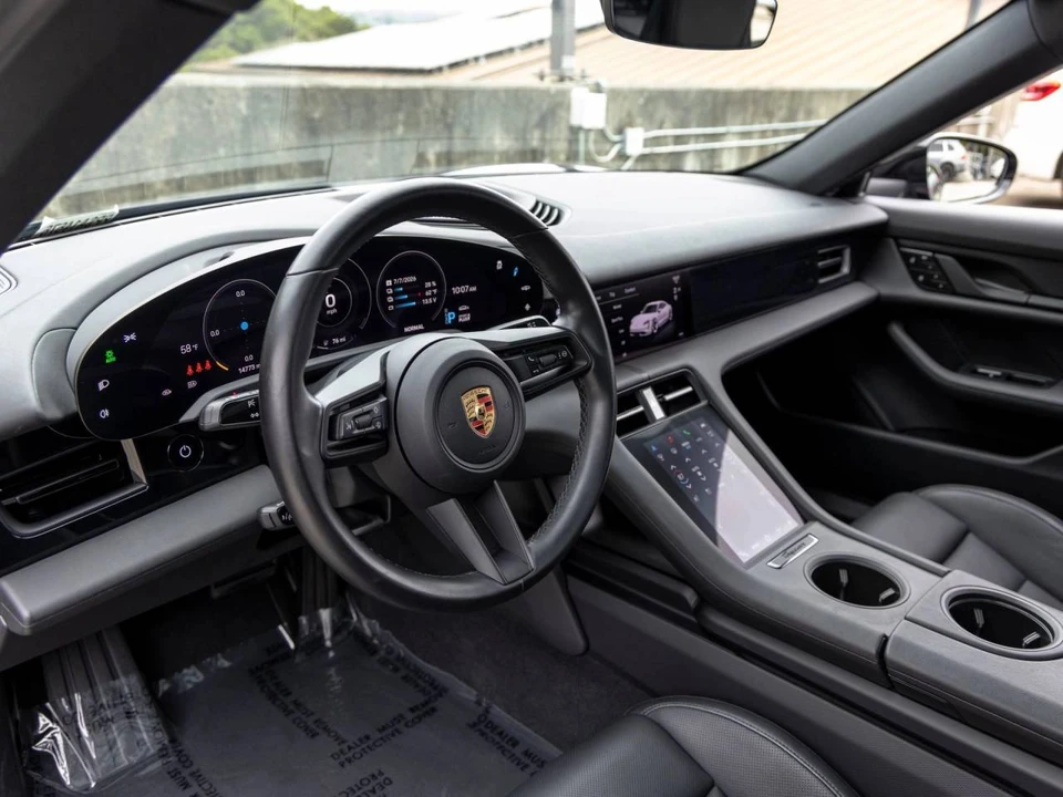 2023 Porsche Taycan - Image 4 of 5