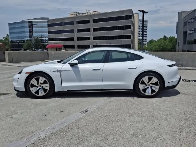 2023 Porsche Taycan - Image 14 of 31