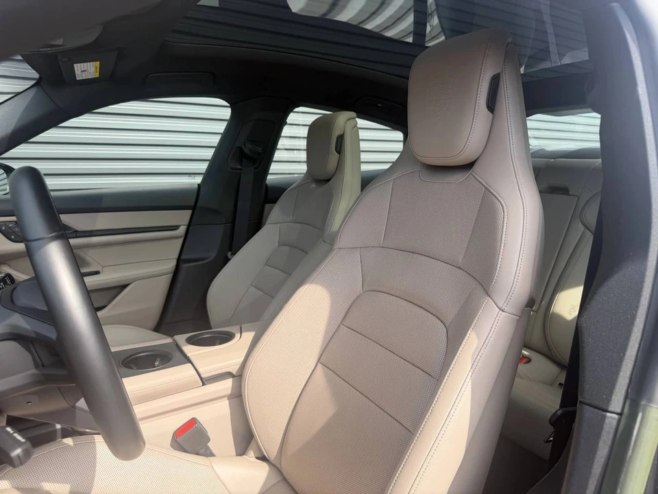 2023 Porsche Taycan - Image 5 of 5