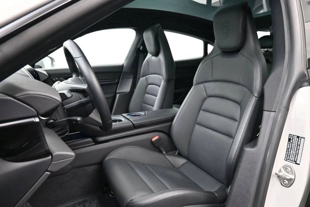 2023 Porsche Taycan - Image 4 of 5