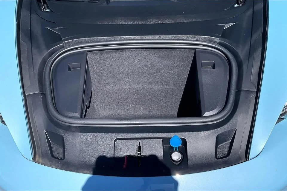 2023 Porsche Taycan - Image 7 of 20