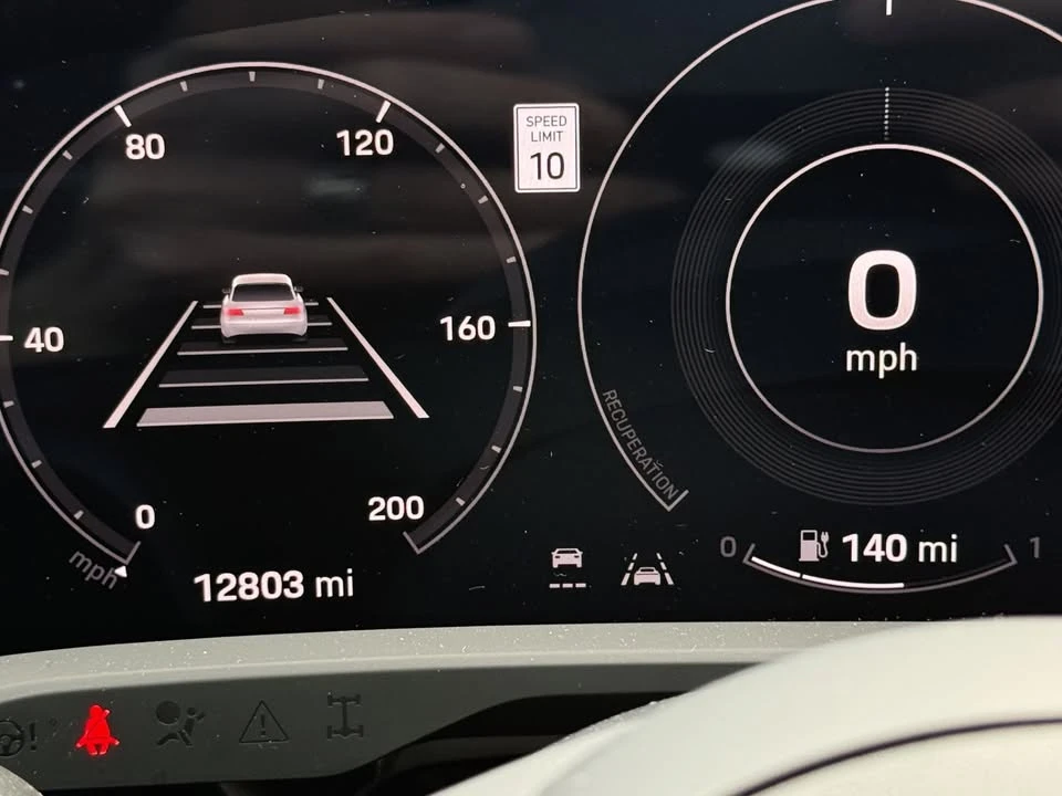 2023 Porsche Taycan - Image 9 of 9