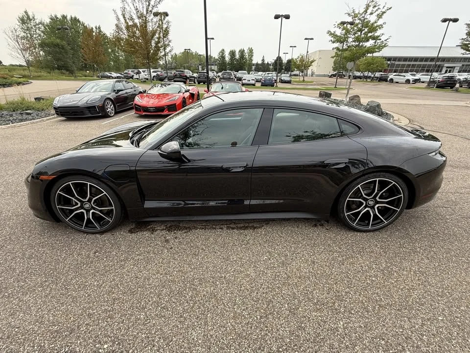 2023 Porsche Taycan - Image 3 of 9