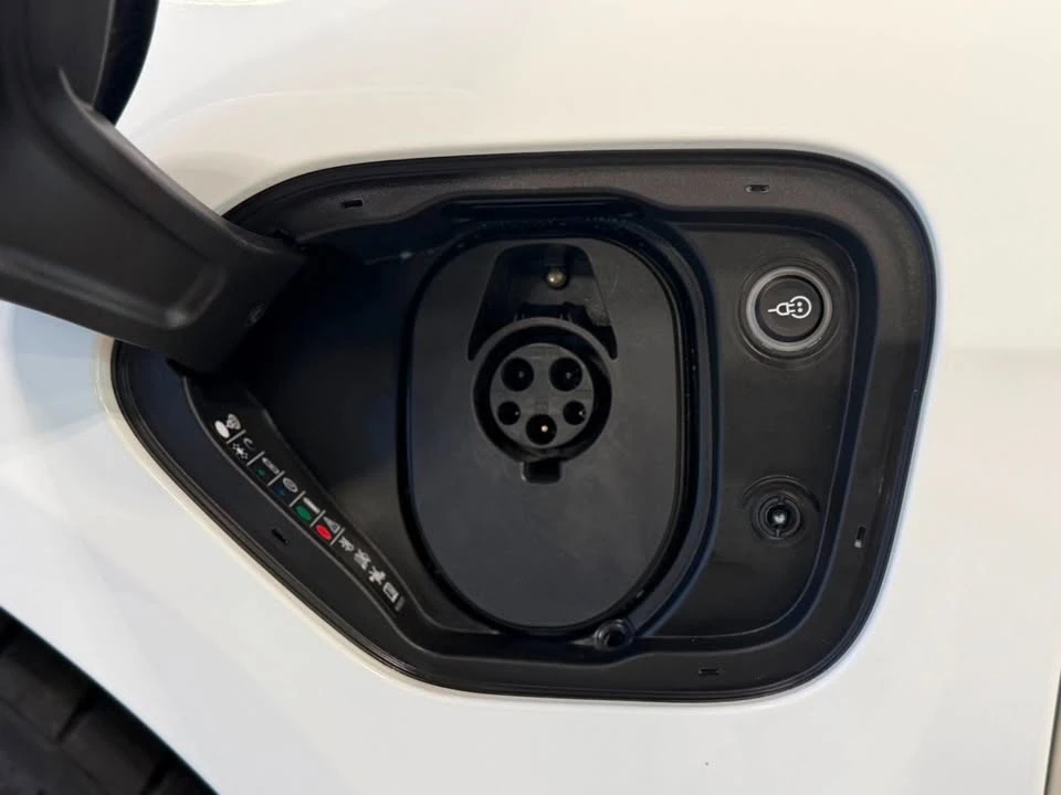 2023 Porsche Taycan - Image 19 of 20