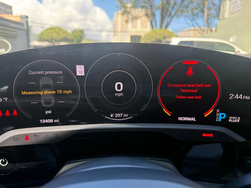 2023 Porsche Taycan - Image 12 of 25