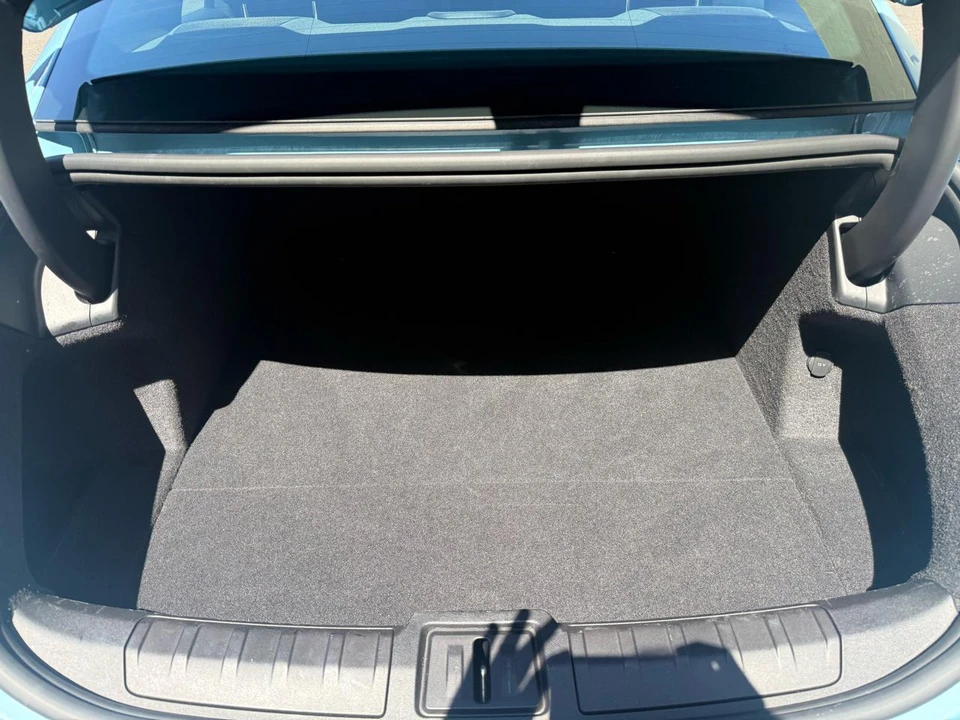 2023 Porsche Taycan - Image 21 of 25
