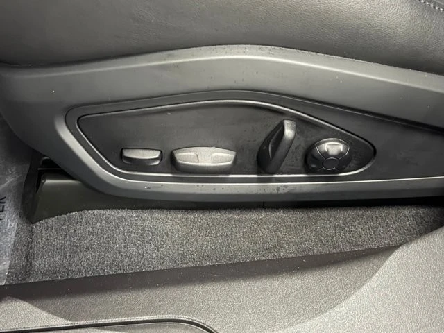 2023 Porsche - Image 25 of 31