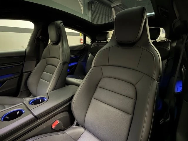 2023 Porsche - Image 26 of 31
