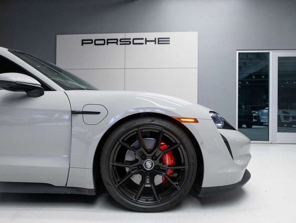 2023 Porsche Taycan - Image 11 of 31