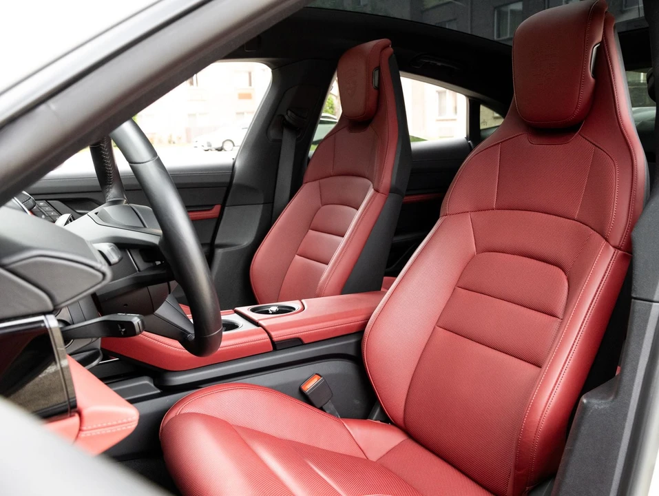 2023 Porsche Taycan - Image 5 of 31