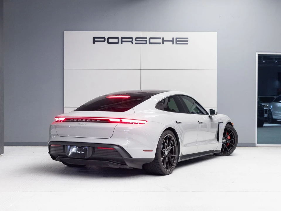 2023 Porsche Taycan - Image 7 of 31