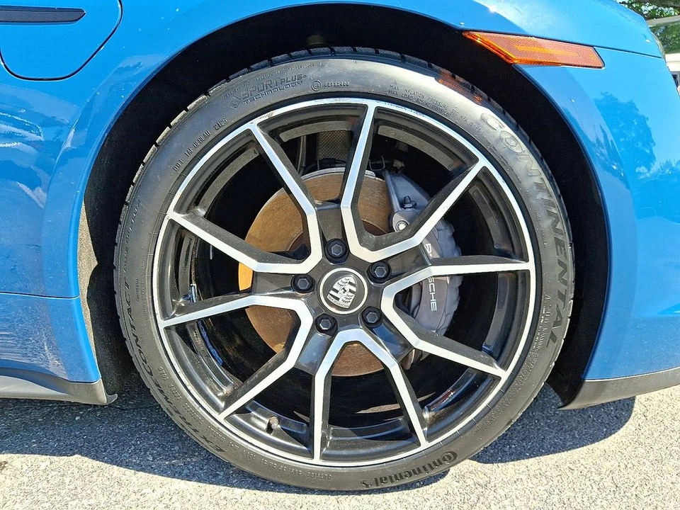 2023 Porsche Taycan - Image 8 of 31