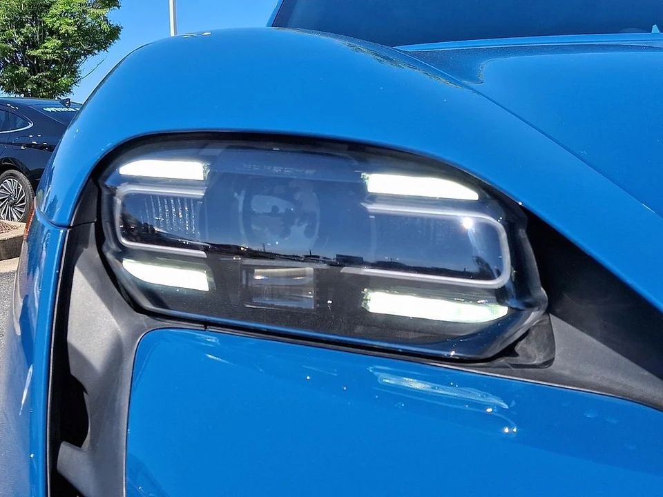 2023 Porsche Taycan - Image 9 of 31
