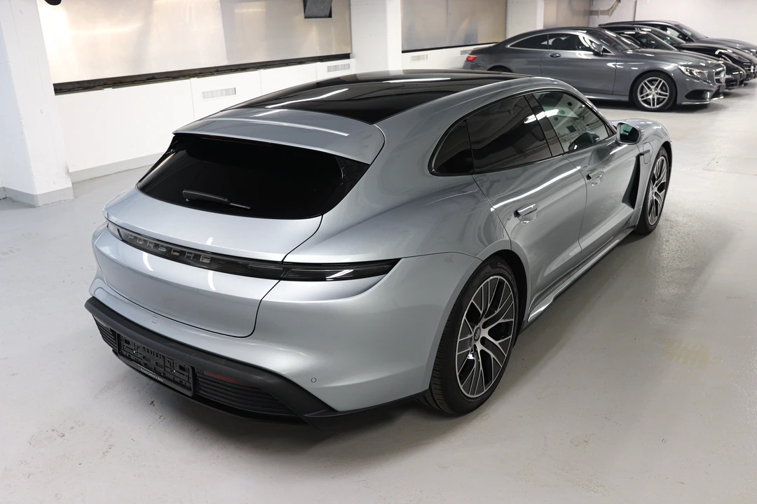 2023 Porsche Taycan - Image 13 of 31