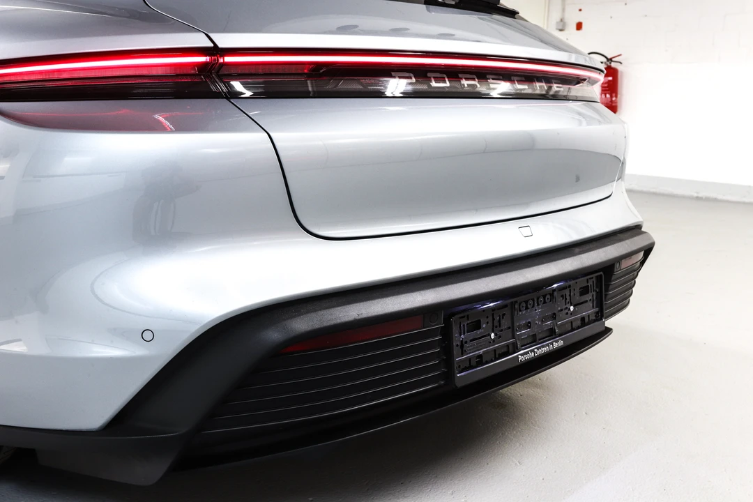 2023 Porsche Taycan - Image 28 of 31
