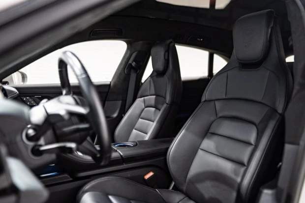 2023 Porsche Taycan Turbo - Image 4 of 8