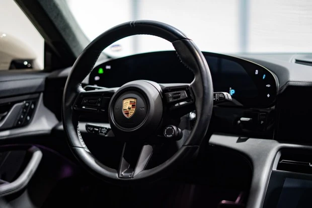 2023 Porsche Taycan Turbo - Image 5 of 8