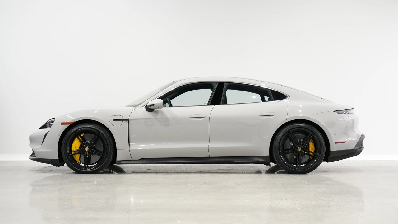 2023 Porsche Taycan Turbo S - Image 2 of 31