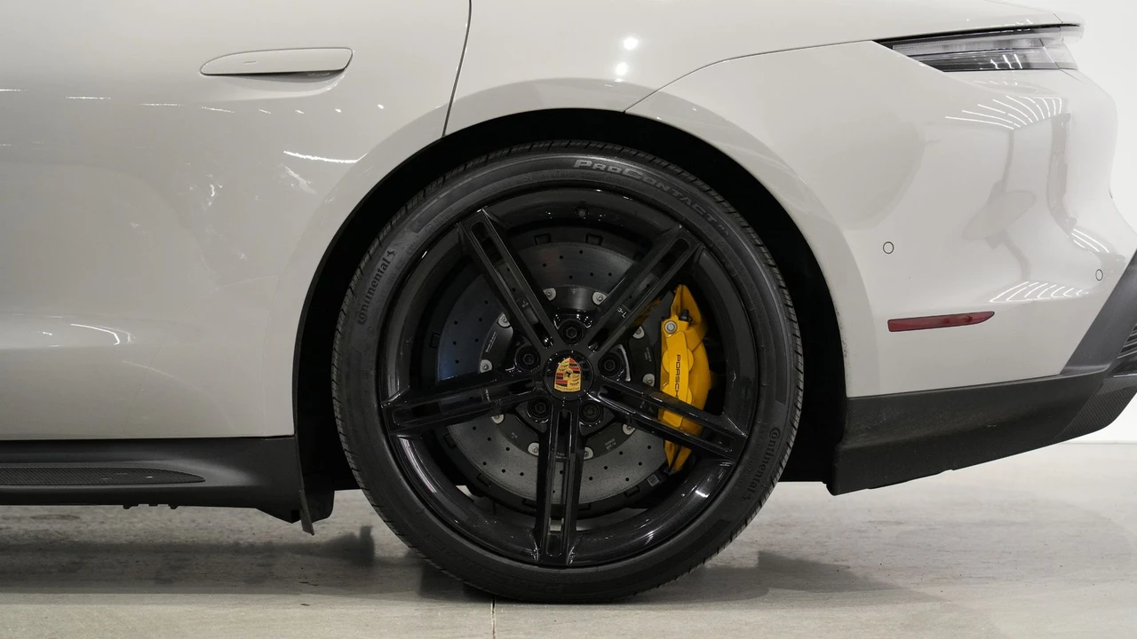 2023 Porsche Taycan Turbo S - Image 4 of 31