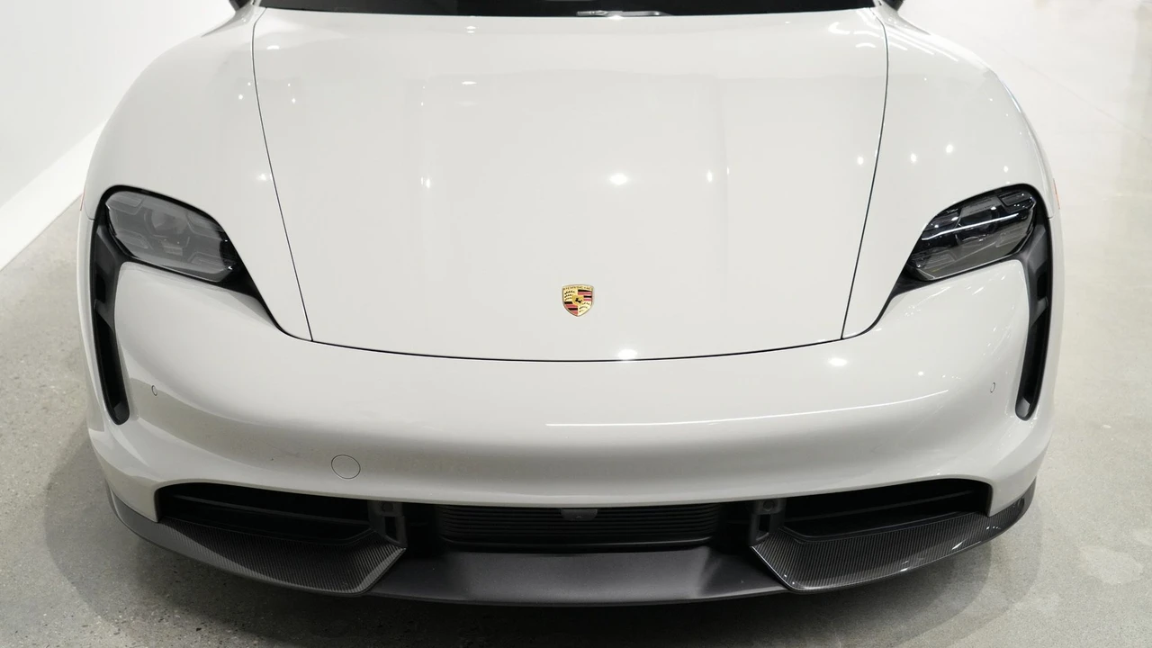2023 Porsche Taycan Turbo S - Image 6 of 31