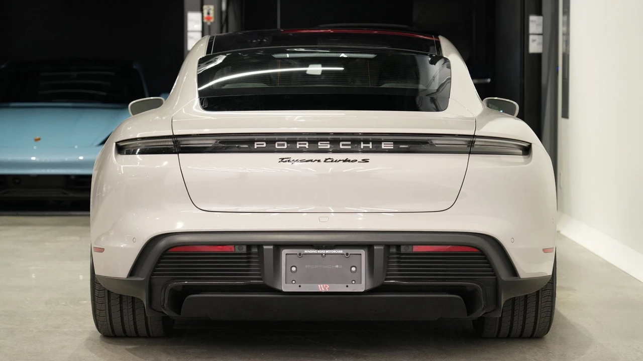 2023 Porsche Taycan Turbo S - Image 14 of 31