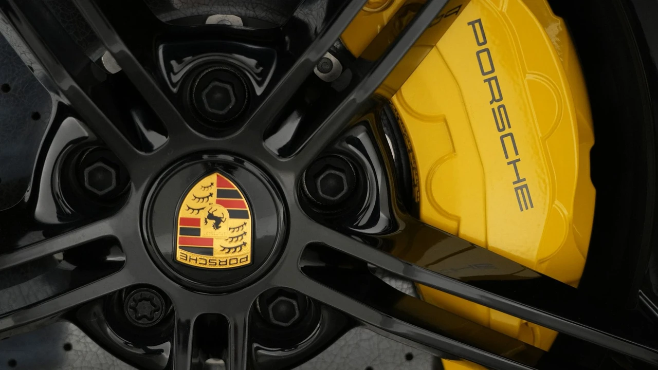 2023 Porsche Taycan Turbo S - Image 18 of 31