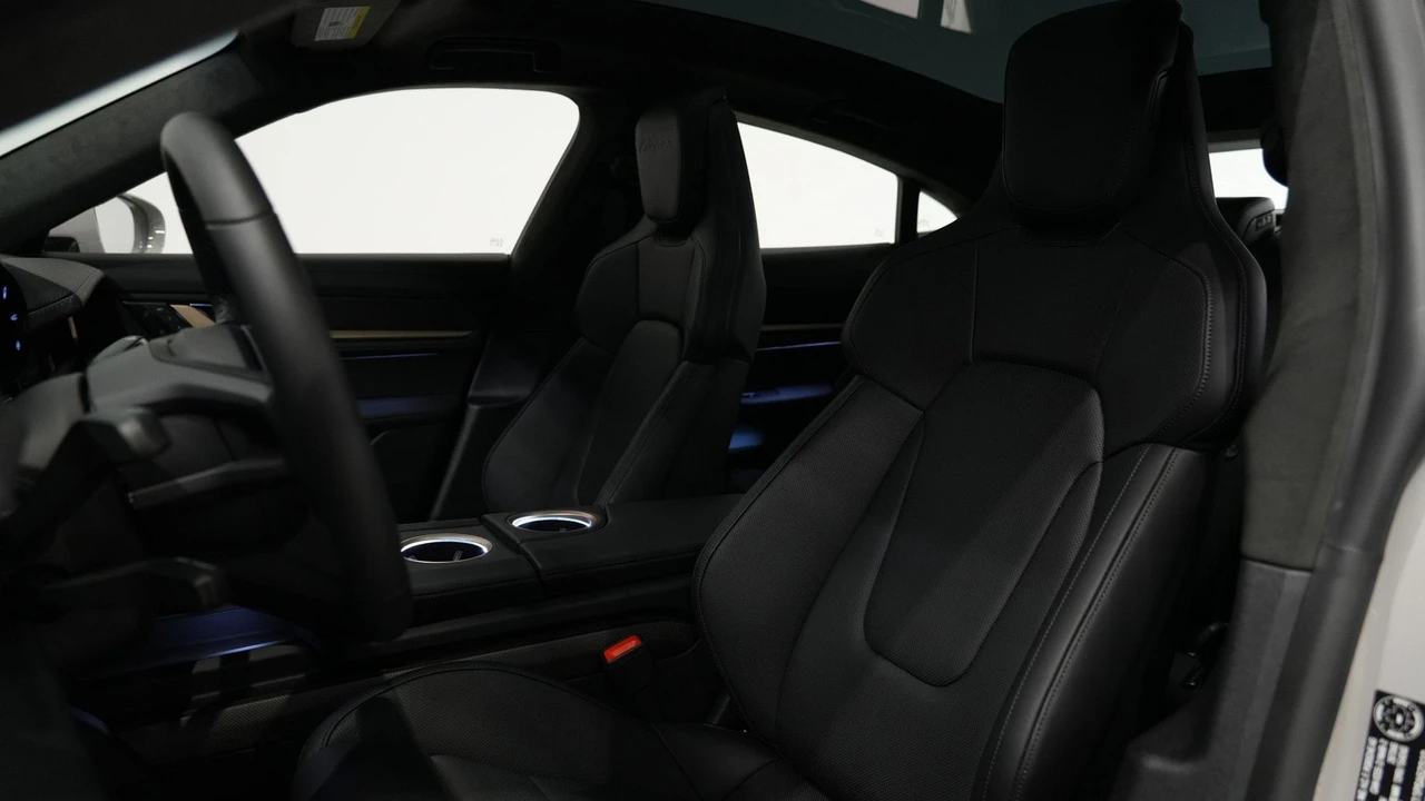2023 Porsche Taycan Turbo S - Image 23 of 31