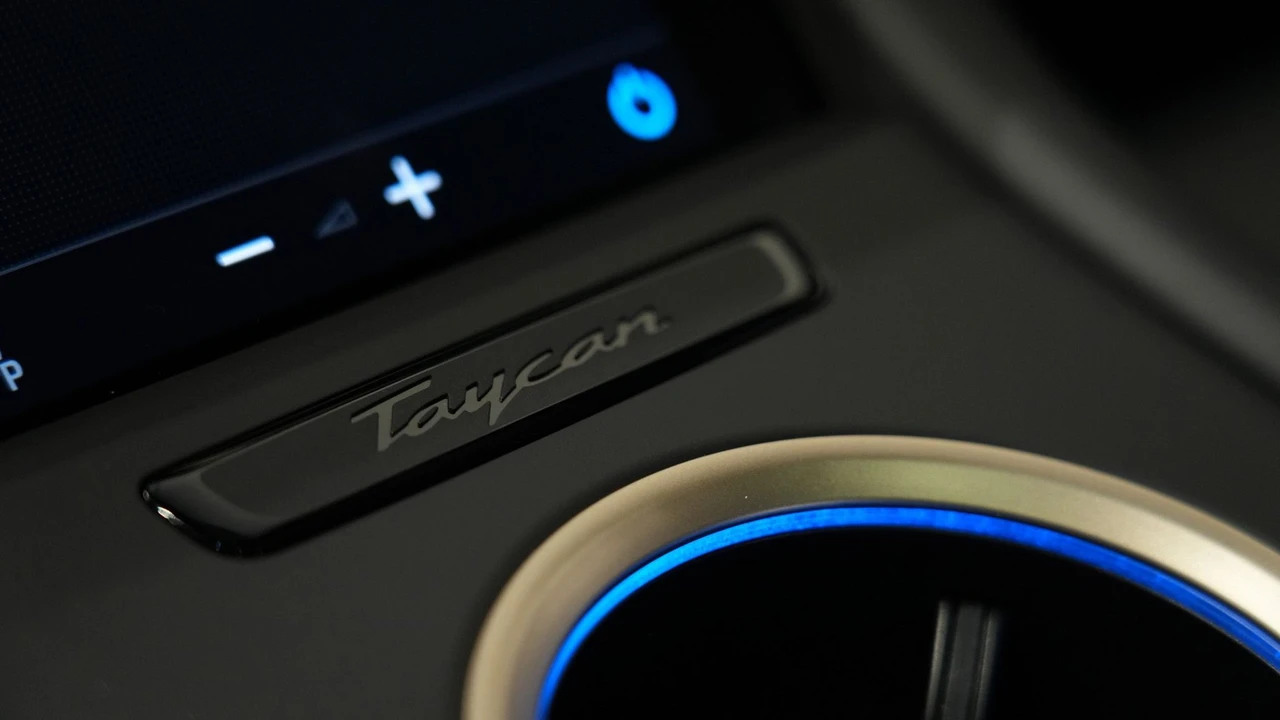2023 Porsche Taycan Turbo S - Image 29 of 31