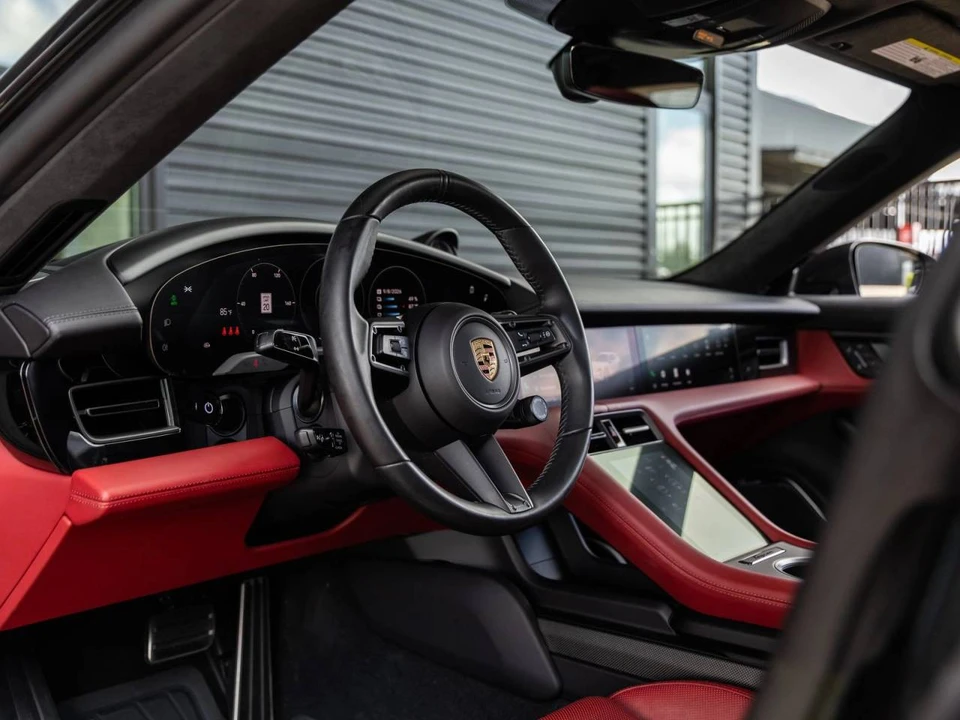 2023 Porsche Taycan Cross Turismo - Image 4 of 5