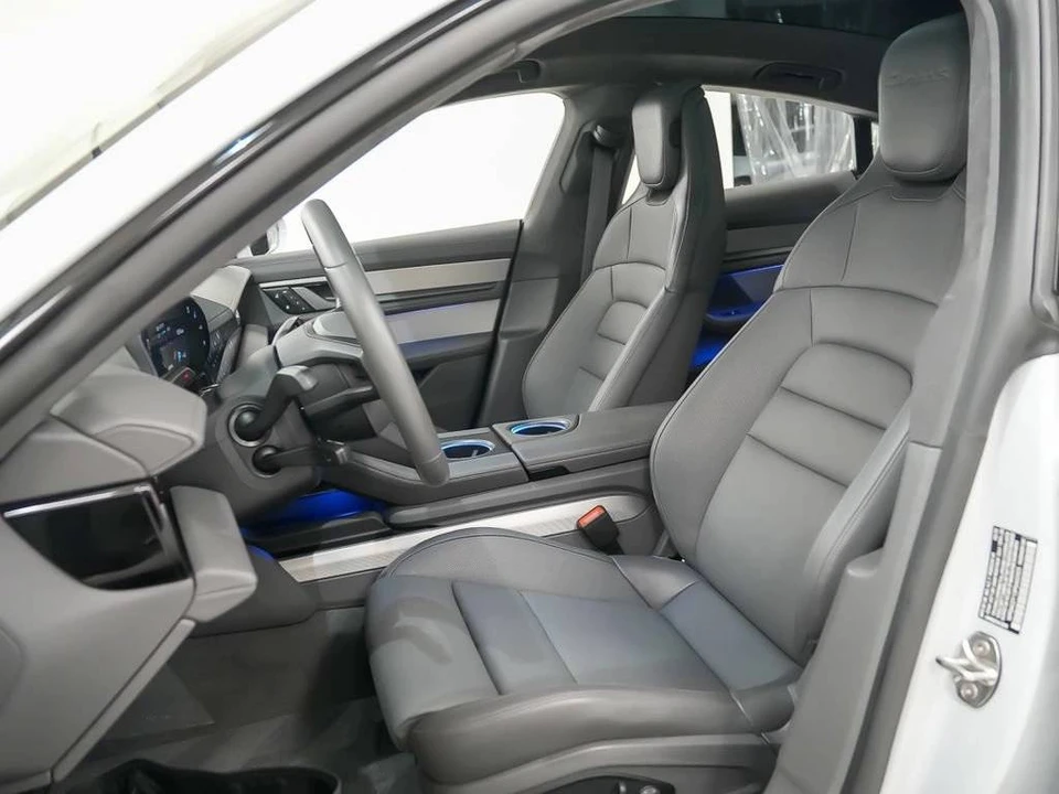 2023 Porsche Taycan Turbo S - Image 5 of 5