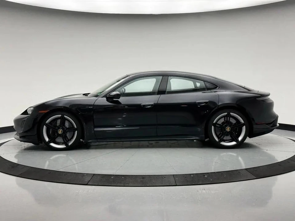 2023 Porsche Taycan Turbo S - Image 12 of 31