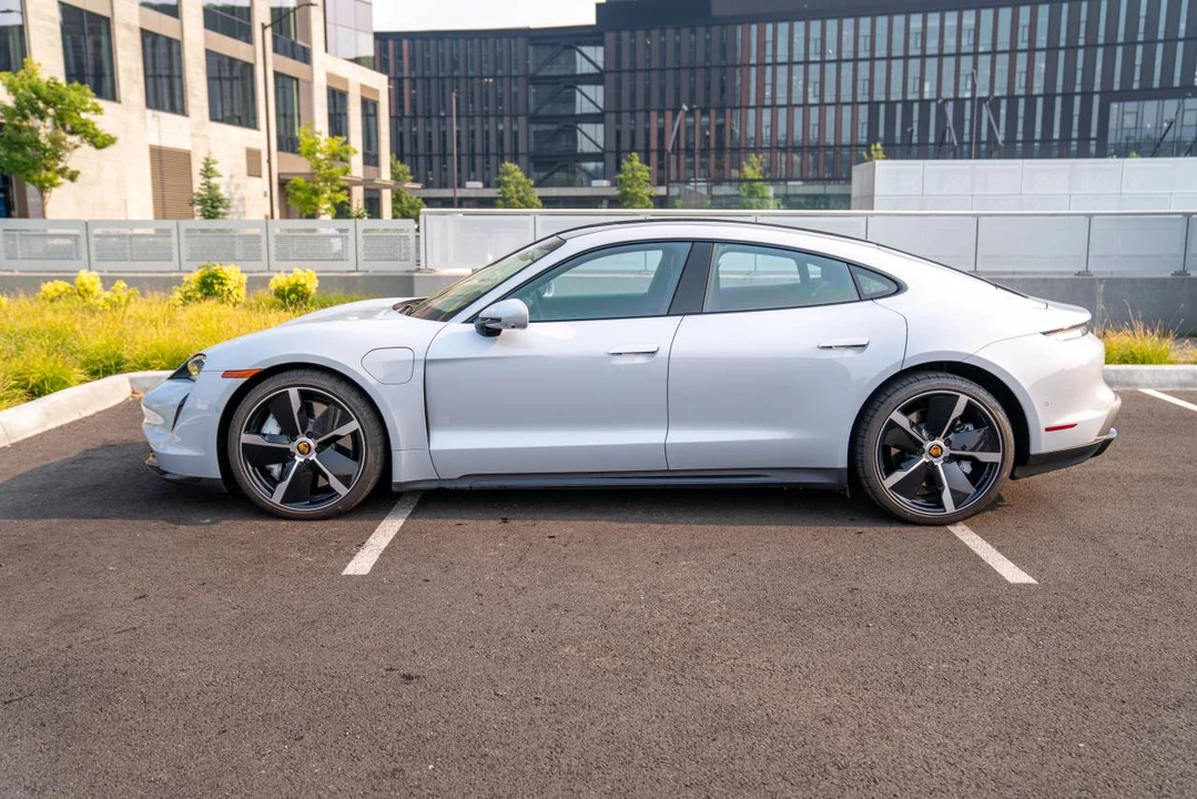 2023 Porsche Taycan Turbo - Image 2 of 5