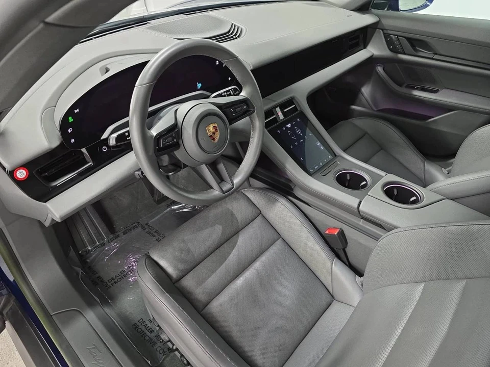 2023 Porsche Taycan - Image 4 of 5